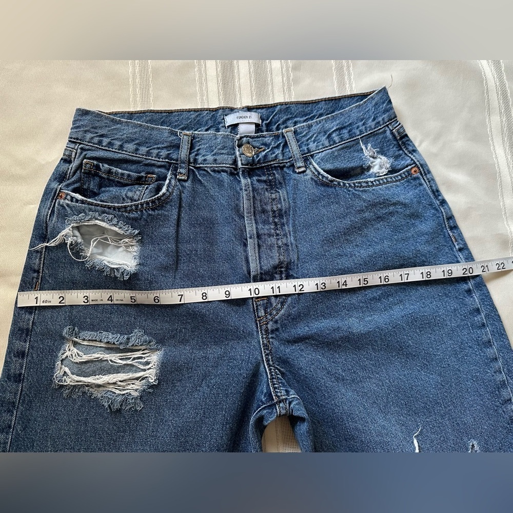 Forever 21 Women's Relaxed Blue Distressed Jeans - Picture 7 of 14